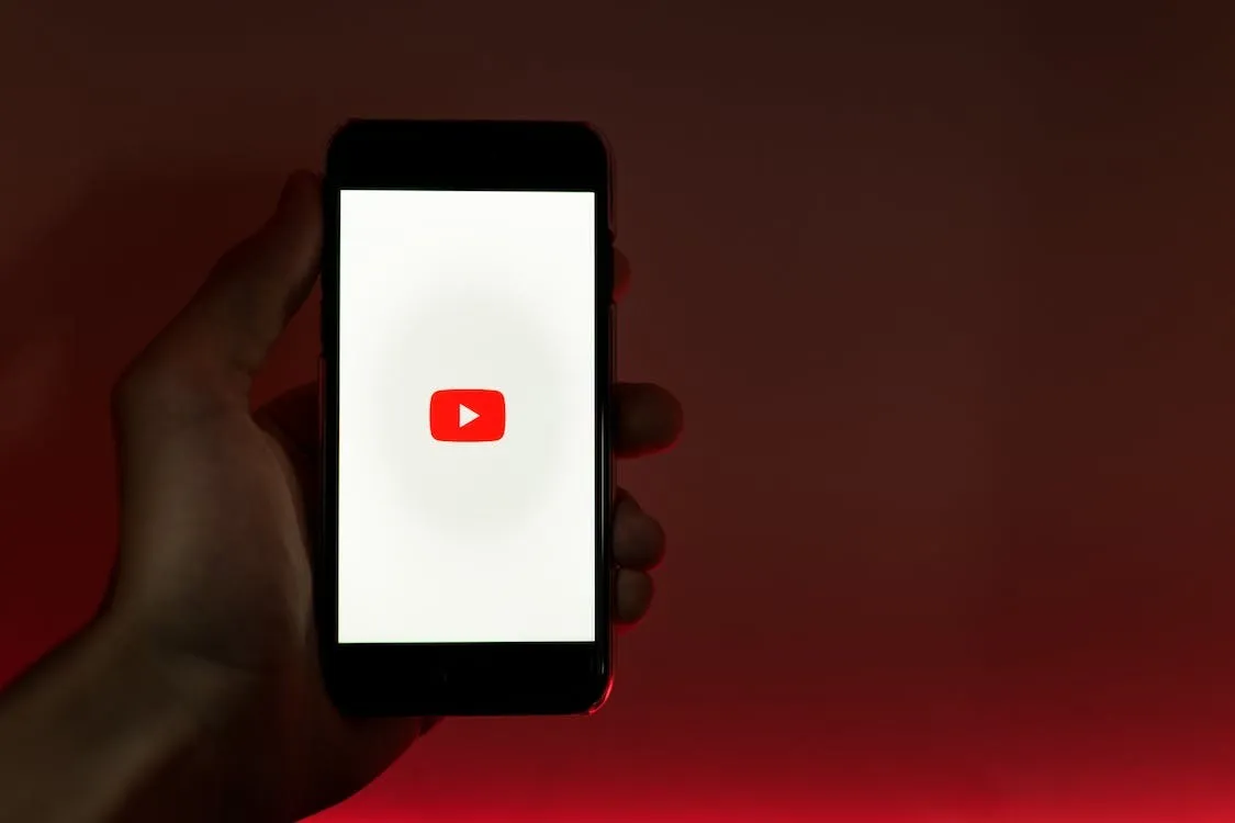 youtube-premium-unveils-experimental-ai-features-for-enhanced-user-experience